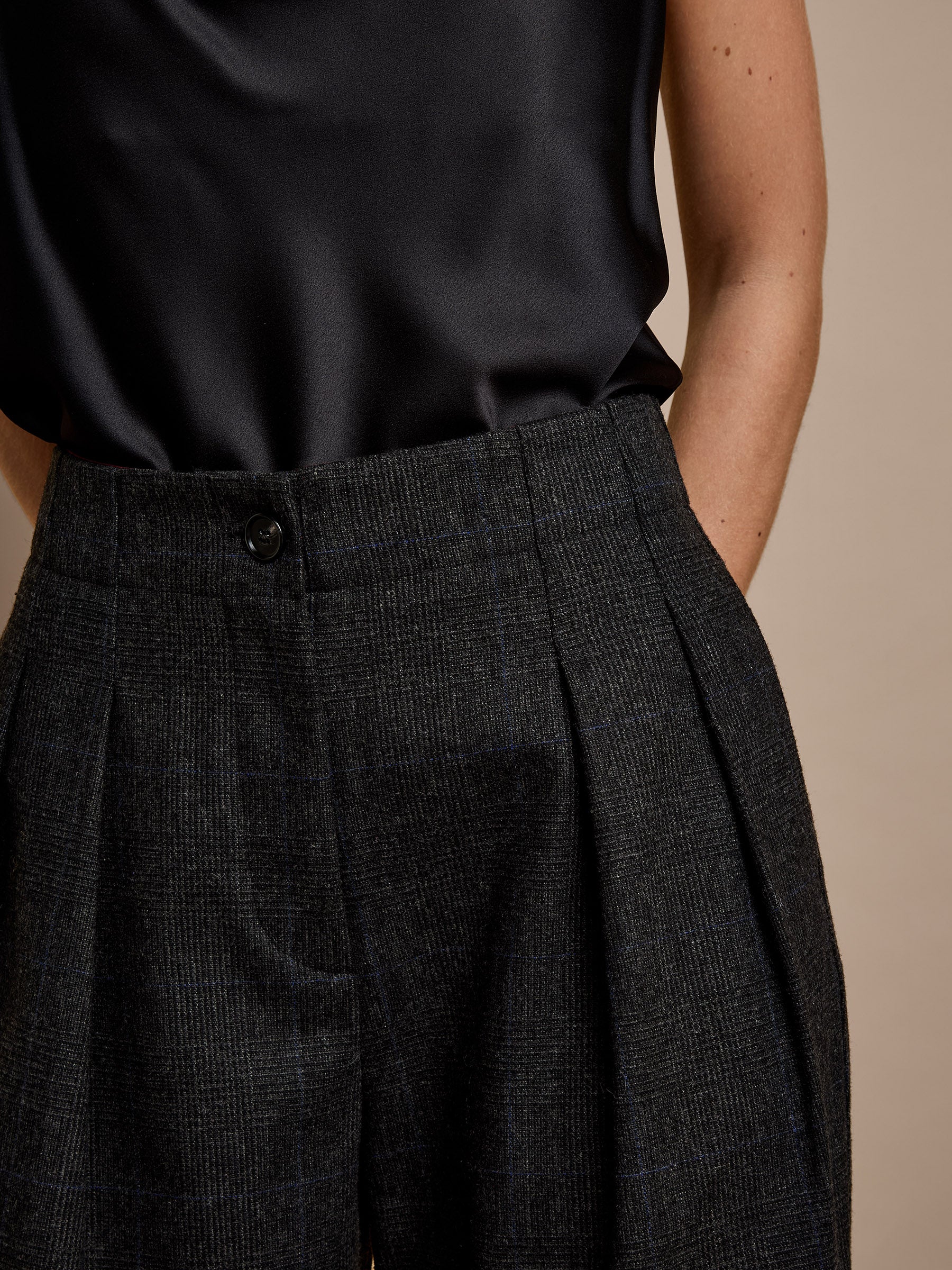 GWD Hannah Pleat-Front Grey Checked Trouser