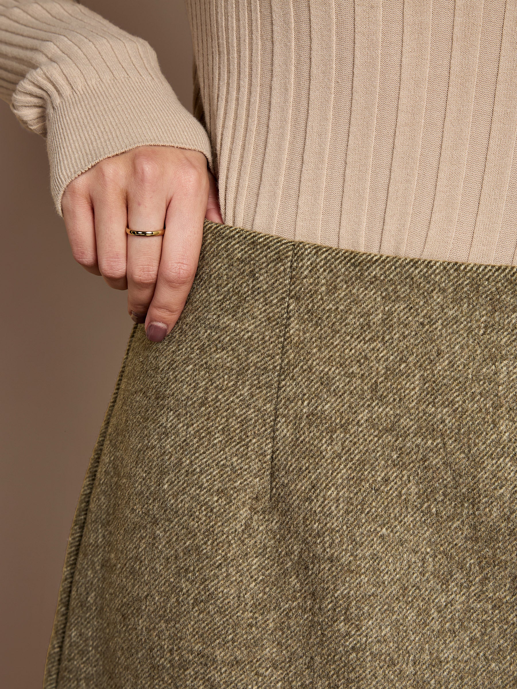 Meredith Wool Blend Skirt – Olive Herringbone