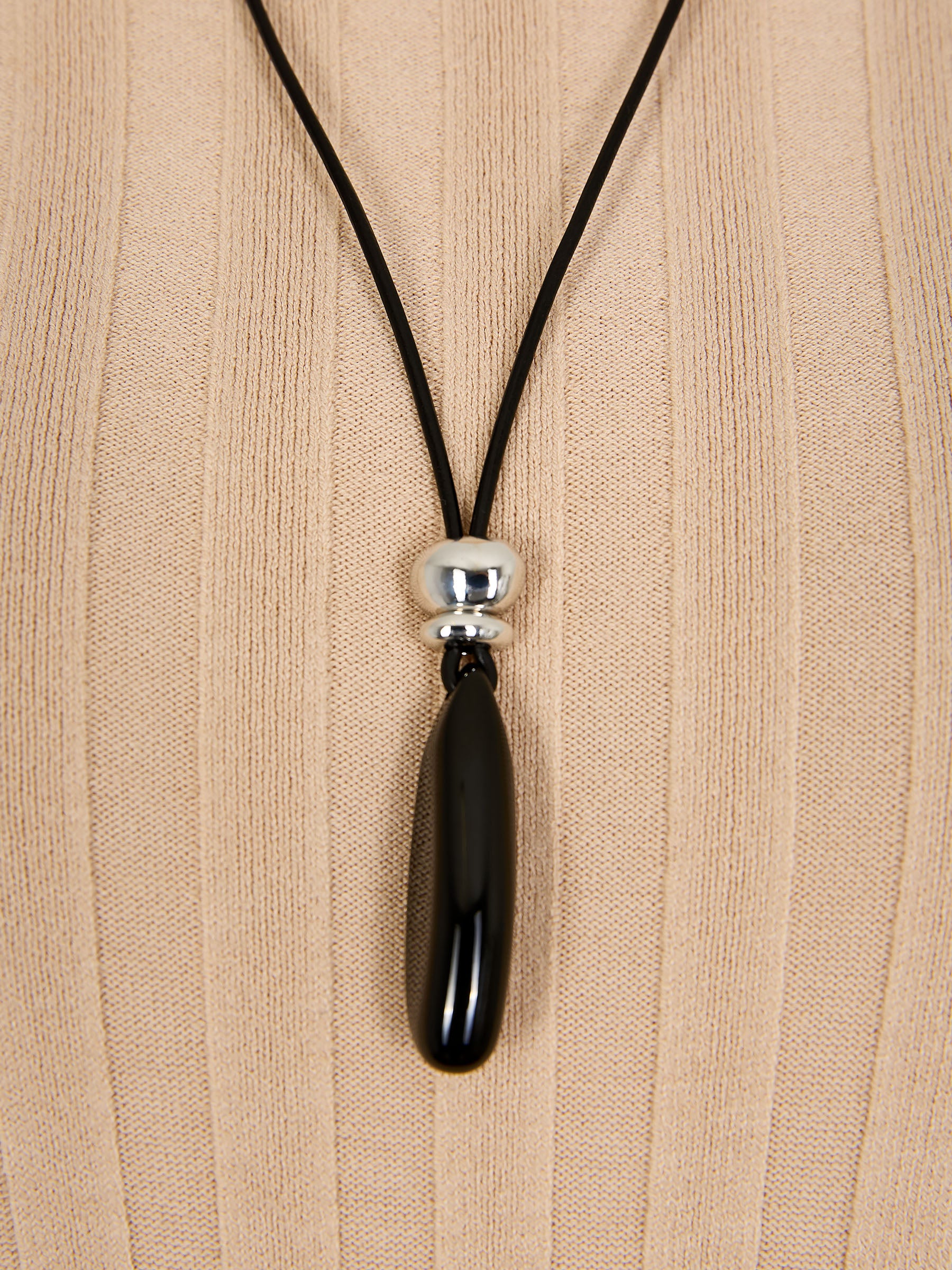 GWD Pendant Black Stone Necklace