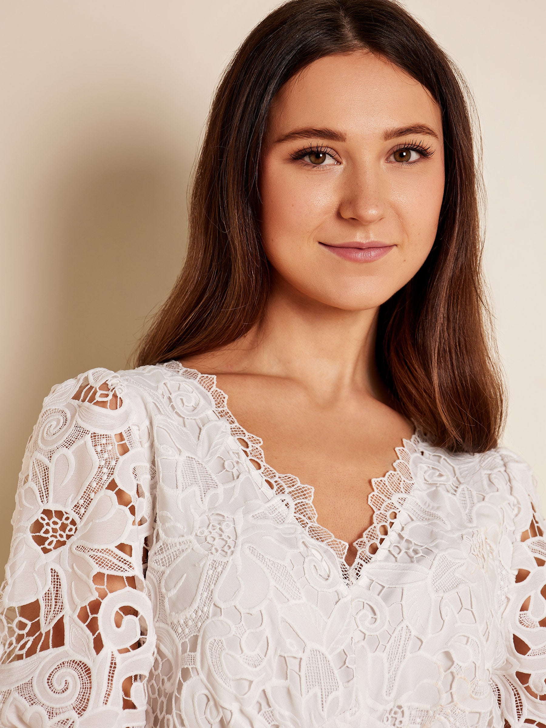 GWD Paola Lace White Midi Dress