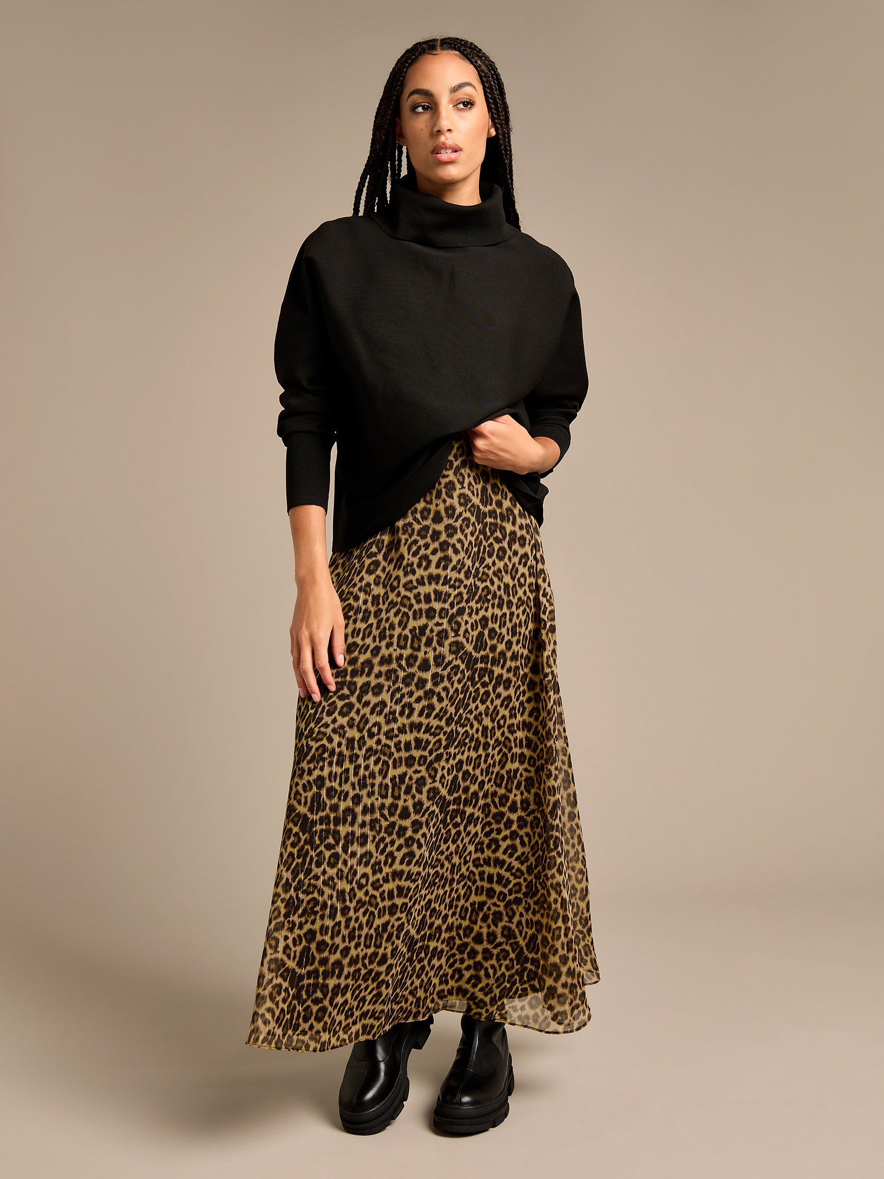 GWD Iris Knitted Roll Neck Tie Top