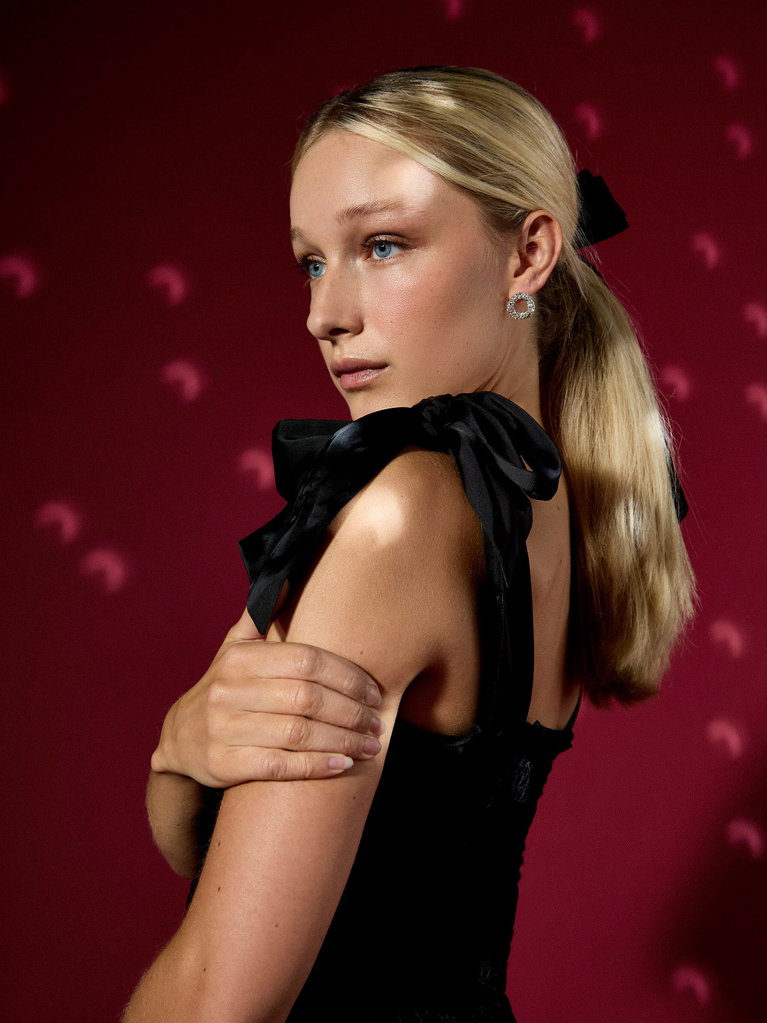 Cece Black Velvet Midi Dress