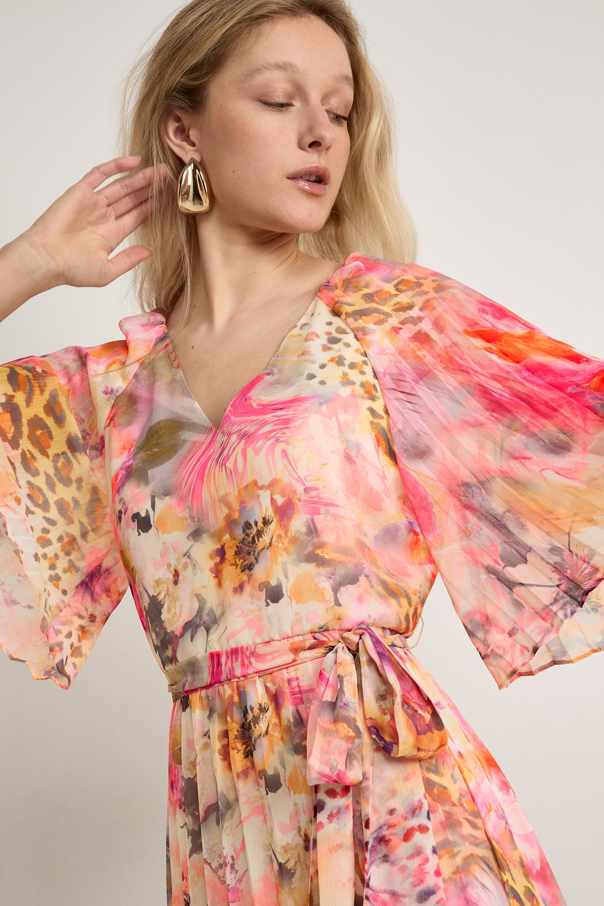 GWD Delphine Floral Print Midi Dress