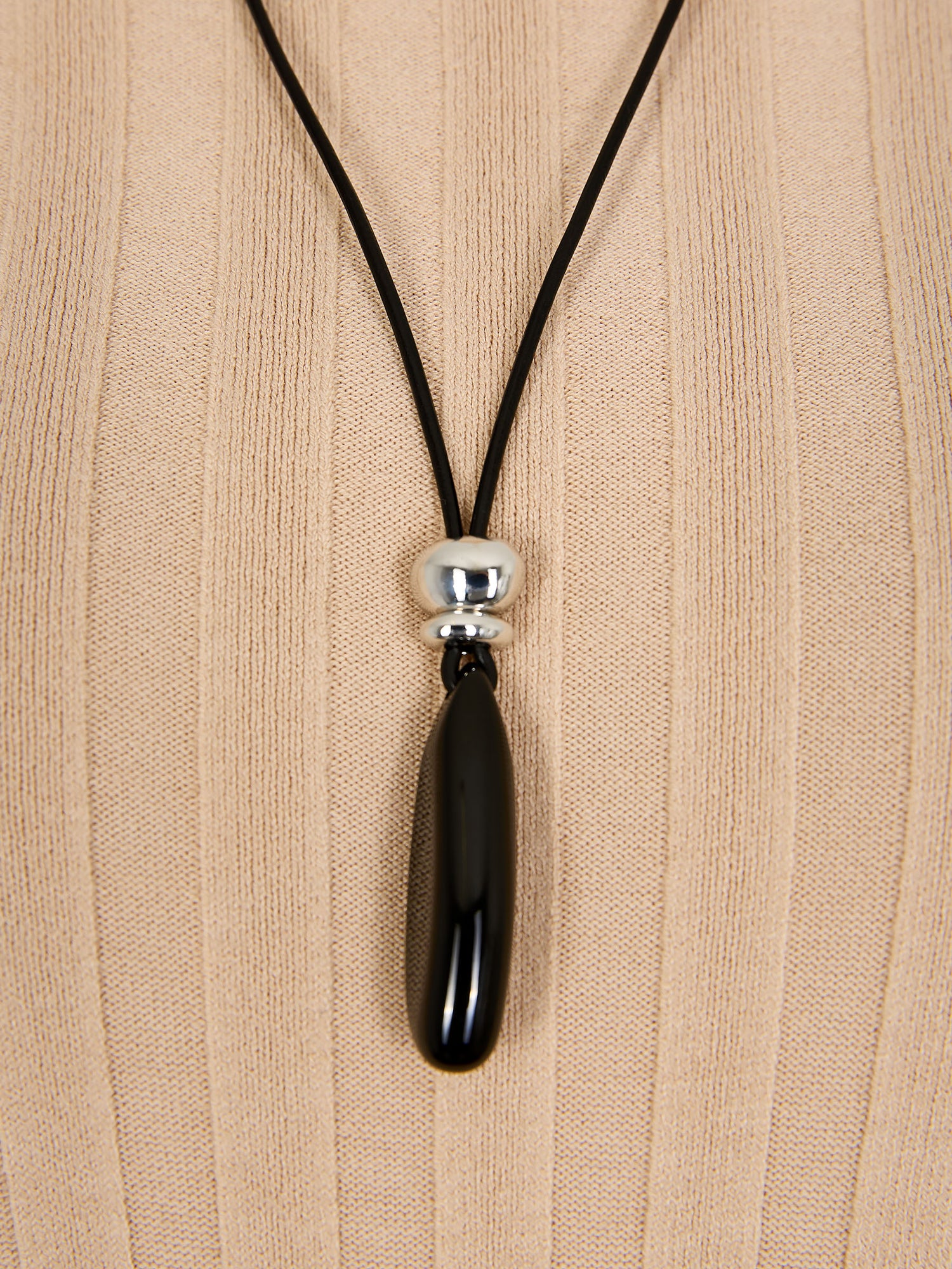 GWD Pendant Black Stone Necklace