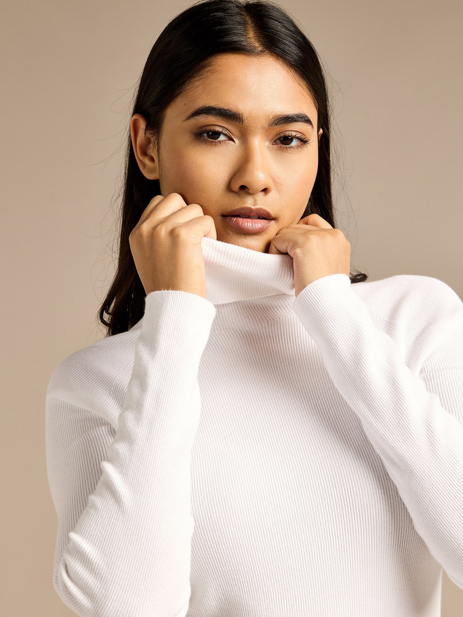 Anna Knit White Turtle Neck Jumper