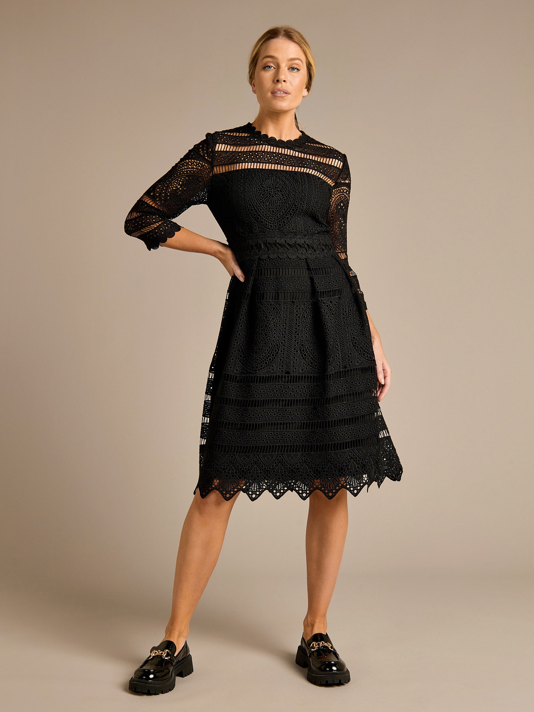 Black lace knee length dress hotsell