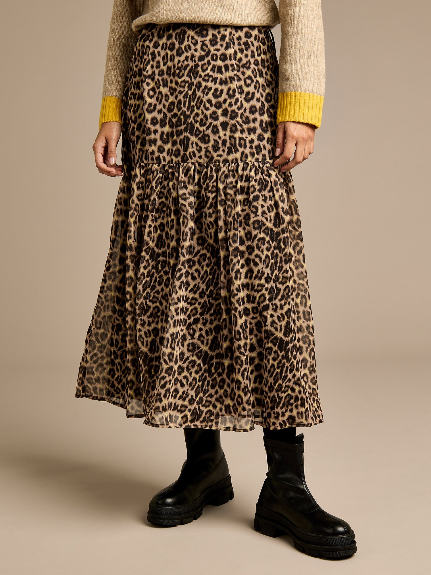 Meril Leopard Print Skirt